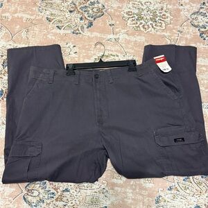 Men's Wrangler Cargo Pants w Stretch Relaxed Fit Tech Pocket 46 X 30 New